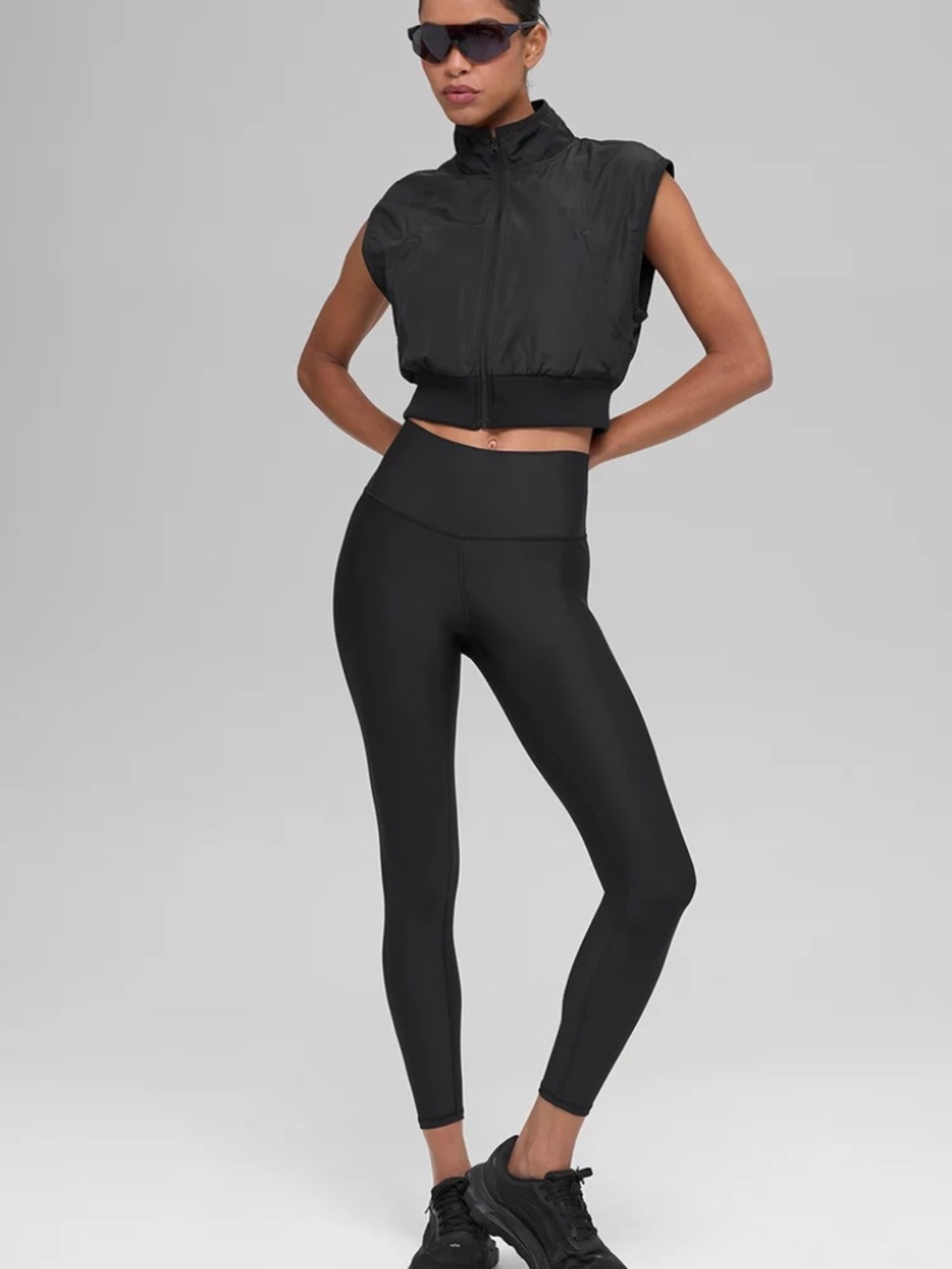 ALO In Motion Vest - Picture 3 of 11